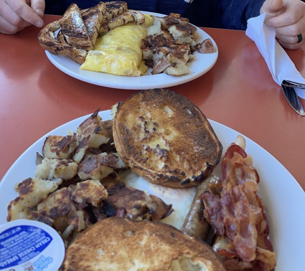West Side Diner | restaurant | 1380 Westminster St, Providence, RI 02909, USA | 4014900644 OR +1 401-490-0644