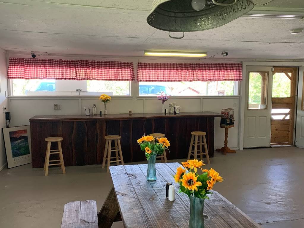 The Hitching Post Grill | restaurant | 3516 Leatherwood Ford Rd, Jamestown, TN 38556, USA | 9317522888 OR +1 931-752-2888