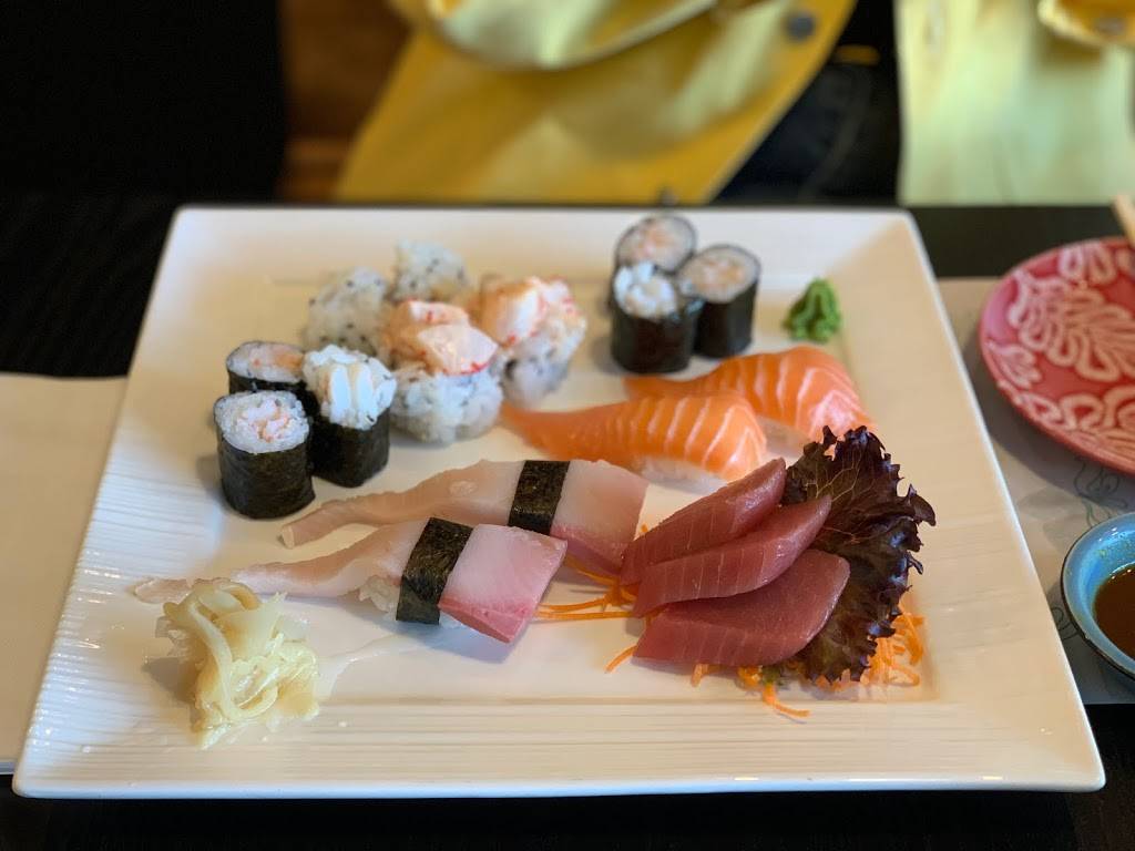 Ye sushi | restaurant | 1723 Rue Poirier, Saint-Laurent, QC H4L 1J4, Canada | 5145435577 OR +1 514-543-5577