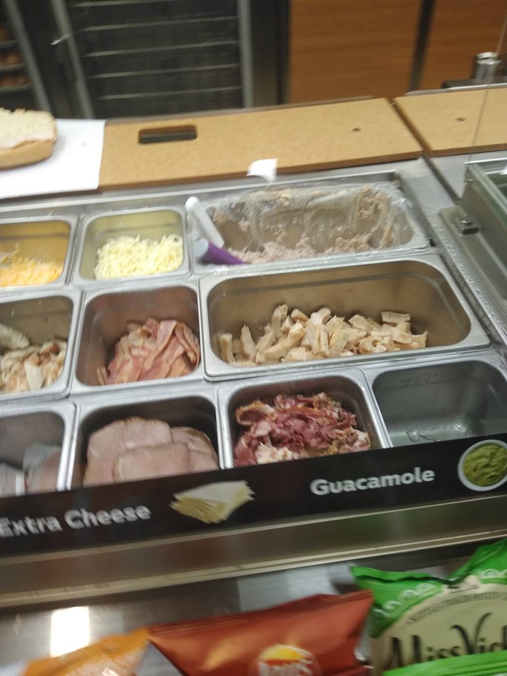 Subway Restaurants | restaurant | 1600 S Hoover St, Los Angeles, CA 90006, USA | 2137440444 OR +1 213-744-0444