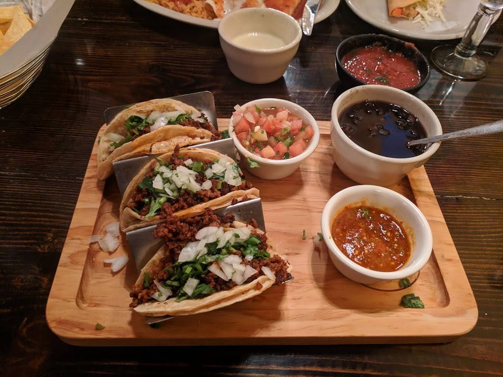 Los Agaves Grill | restaurant | 5965 W Broadway, McCordsville, IN 46055, USA | 3175894777 OR +1 317-589-4777