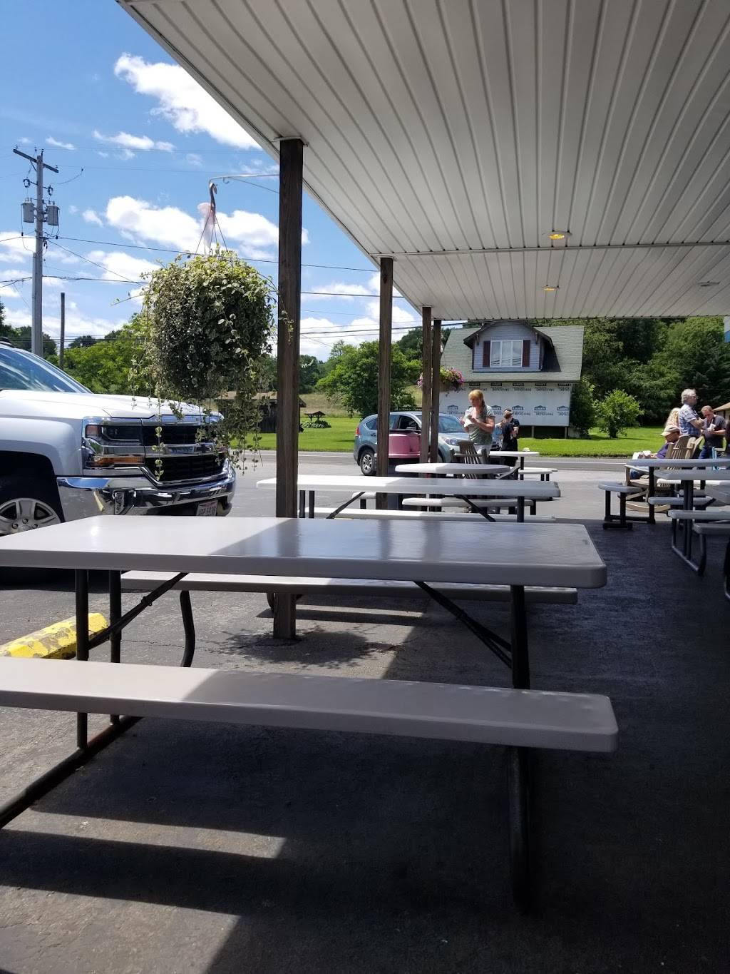 Frosty Freeze | restaurant | 864 PA-36, Brookville, PA 15825, USA | 8147157234 OR +1 814-715-7234