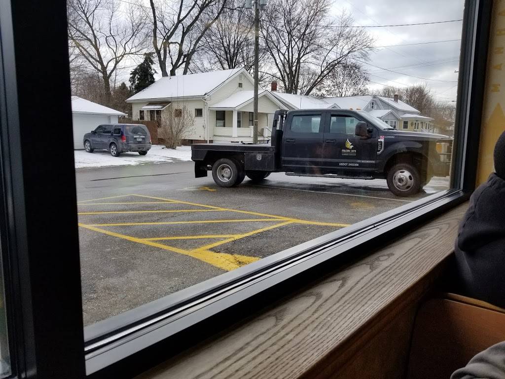 Subway | restaurant | 536 W High Ave, New Philadelphia, OH 44663, USA | 3303397774 OR +1 330-339-7774