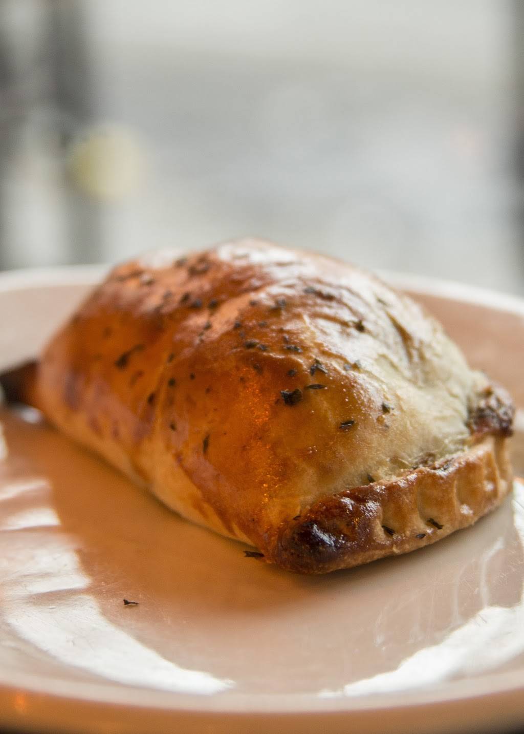 Barnyard Cheese Shop | meal takeaway | 168 Avenue B, New York, NY 10009, USA | 2126742276 OR +1 212-674-2276