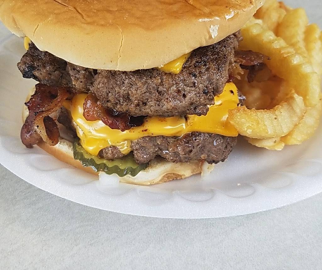 Cheeseburger House | restaurant | 104 State St, Ninety Six, SC 29666, USA | 8645432566 OR +1 864-543-2566