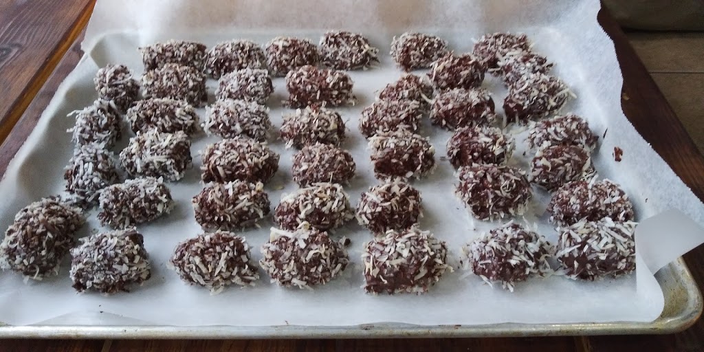 In Your Face Delights Inc | restaurant | 134 Hialeah Dr suite A, Hialeah, FL 33010, USA | 3057047408 OR +1 305-704-7408