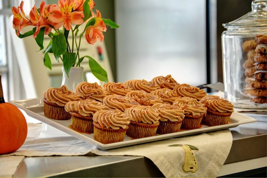 New England Pasta Company & Cafe | restaurant | 300 W Main St, Avon, CT 06001, USA | 8606789100 OR +1 860-678-9100