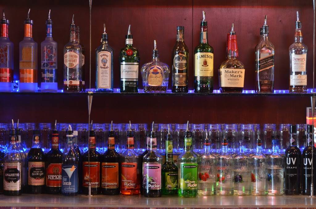 The Airliner | restaurant | 22 S Clinton St, Iowa City, IA 52240, USA | 3193519259 OR +1 319-351-9259