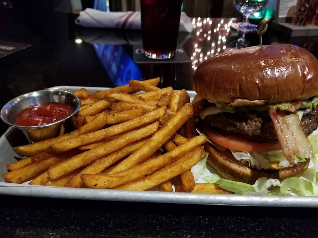 Giffords Kitchen and Social | restaurant | 2300 Bushwood Dr, Elgin, IL 60124, USA | 8476493900 OR +1 847-649-3900