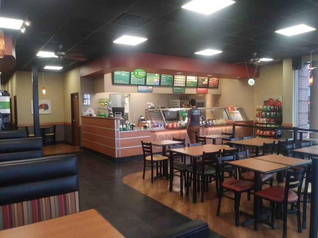 Subway Restaurants | restaurant | 2151 N. Collins St suite 300 Seville, Commons, Arlington, TX 76011, USA | 8175836571 OR +1 817-583-6571