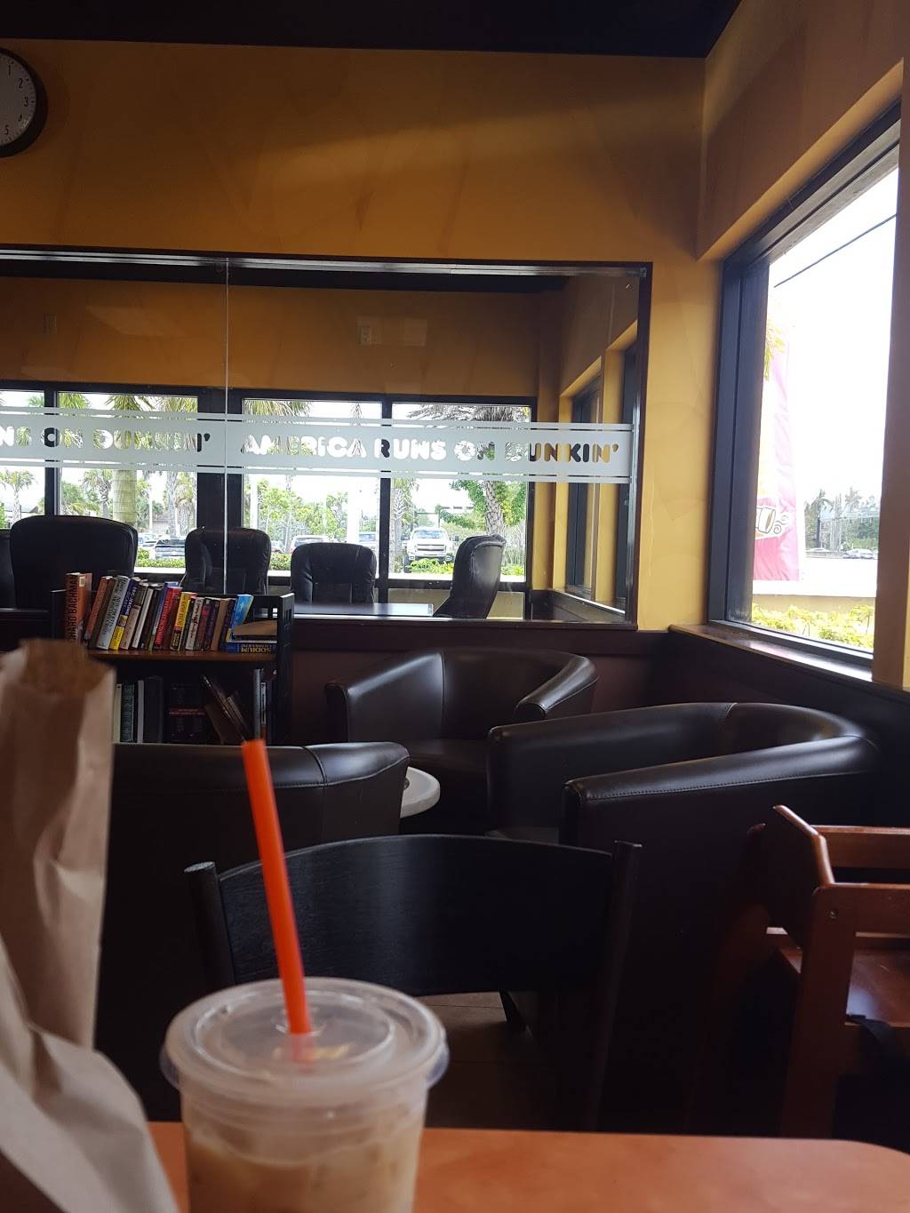 Dunkin | bakery | 9740 Griffin Rd, Cooper City, FL 33328, USA | 9542181576 OR +1 954-218-1576