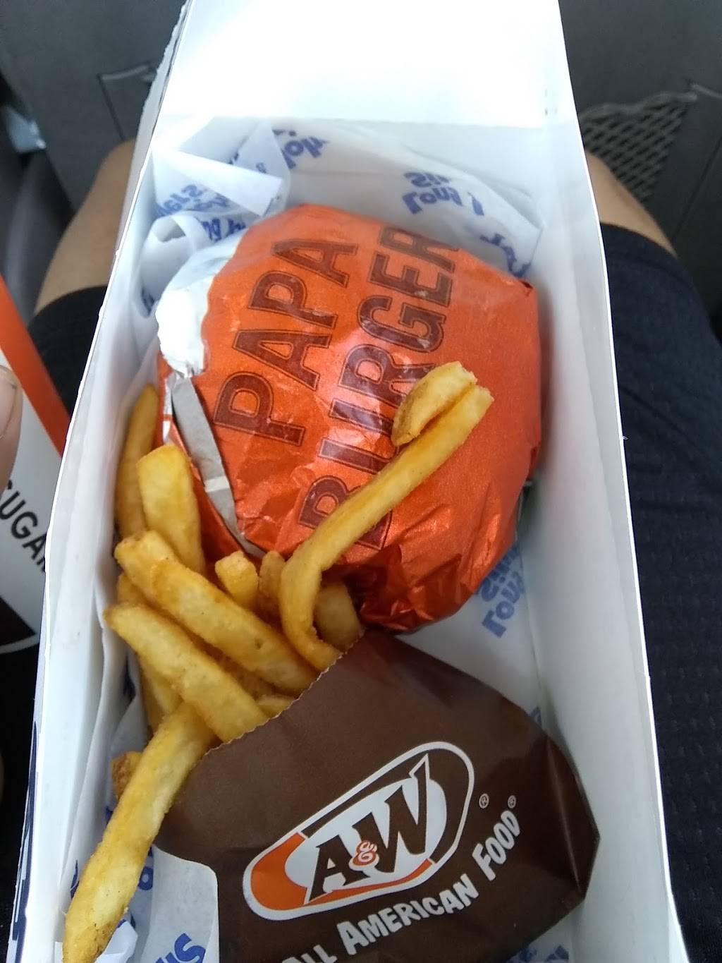 A&W | restaurant | 1707 E Fowler Ave, Tampa, FL 33612, USA | 8139770914 OR +1 813-977-0914