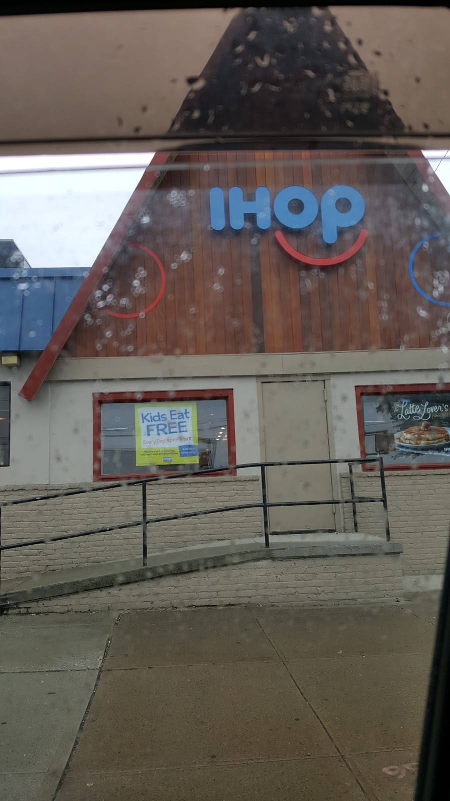 IHOP | restaurant | 4340 Boston Post Rd, Bronx, NY 10475, USA | 7183256664 OR +1 718-325-6664