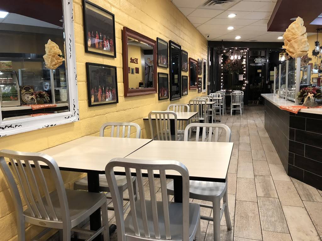 Chicken Lisas and Your Mexican Favorites | restaurant | 555 W Country Club Ln E, Escondido, CA 92026, USA | 7608498227 OR +1 760-849-8227