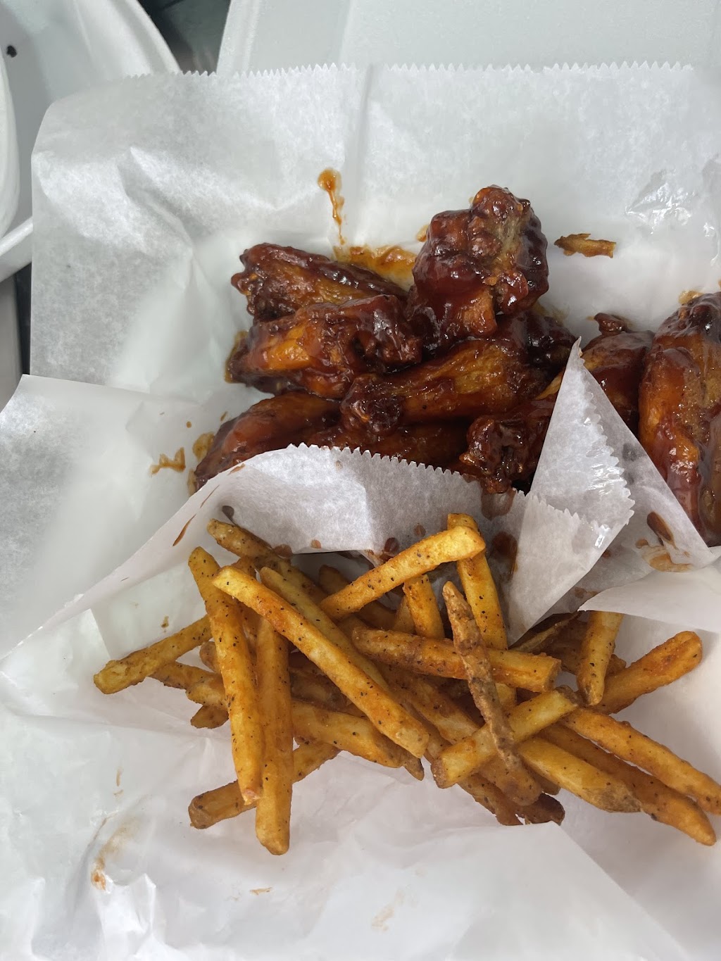 Howieluvs pizza wings and subs | restaurant | 6511 Ramona Blvd, Jacksonville, FL 32254, USA | 9049822109 OR +1 904-982-2109