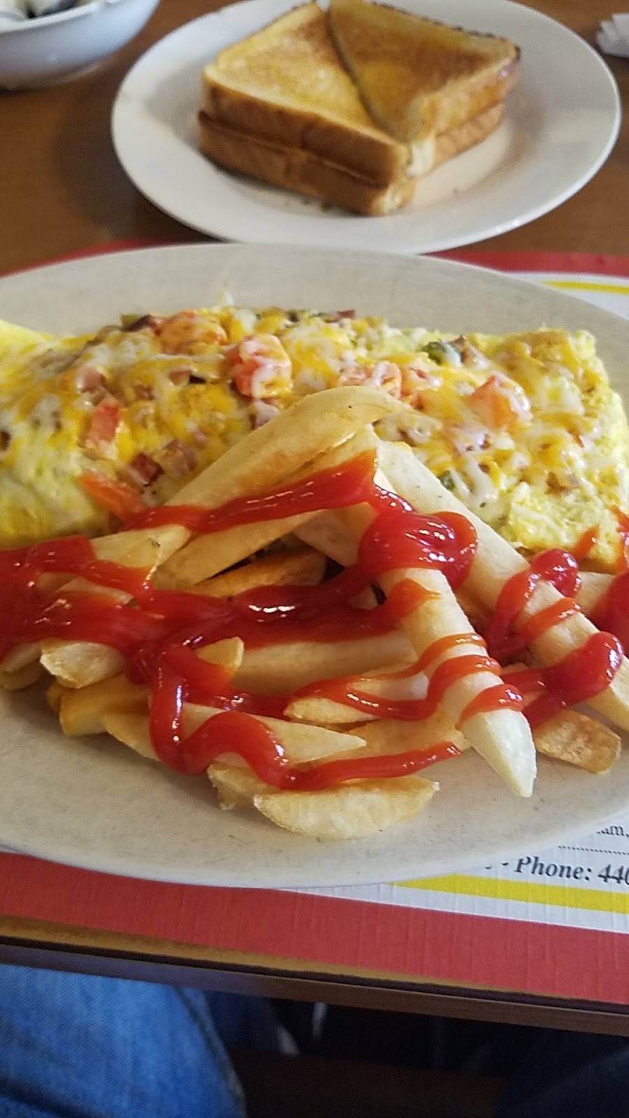 Georges Family Restaurant | restaurant | 2170 N Ridge Rd, Elyria, OH 44035, USA | 4402775838 OR +1 440-277-5838