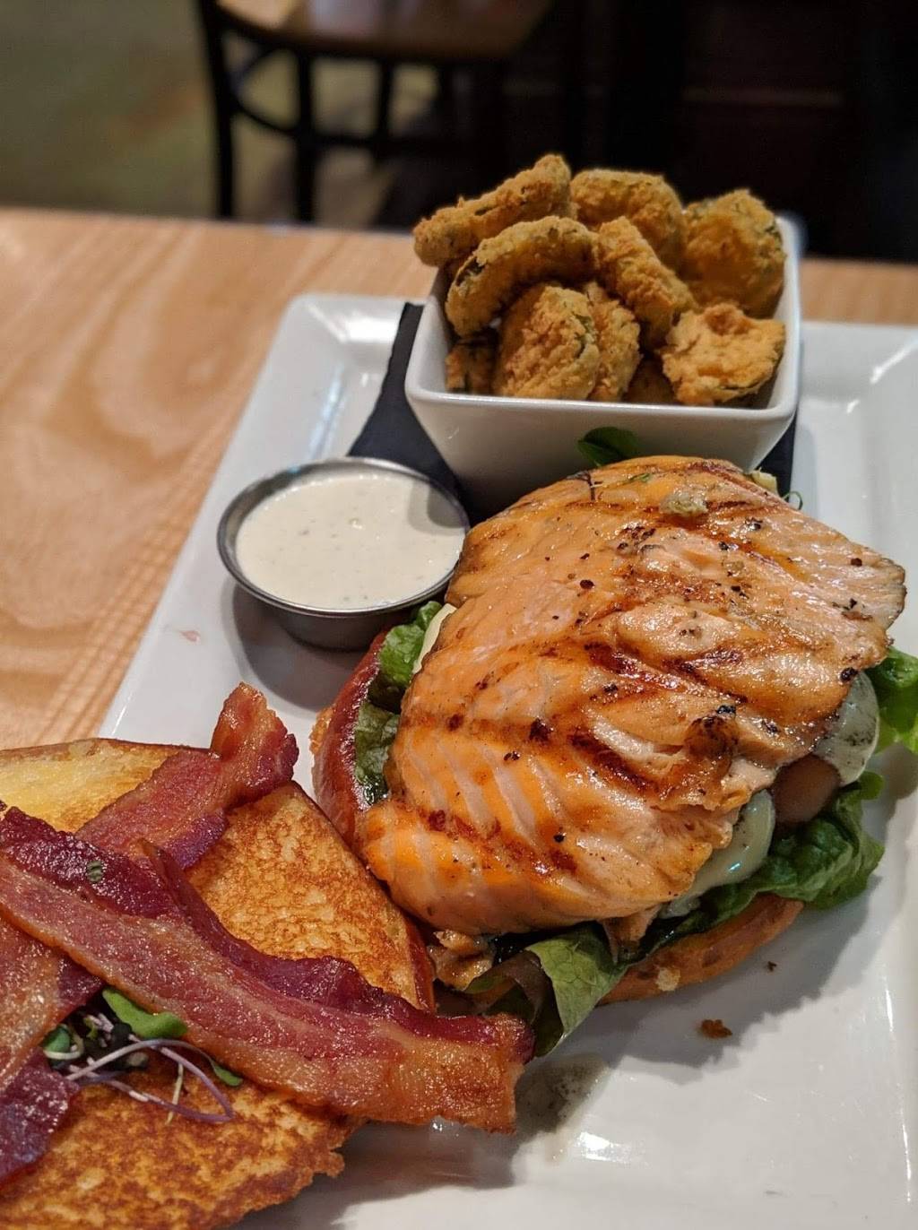 The Cowfish Sushi Burger Bar | restaurant | 4310 Sharon Rd, Charlotte, NC 28211, USA | 7043651922 OR +1 704-365-1922
