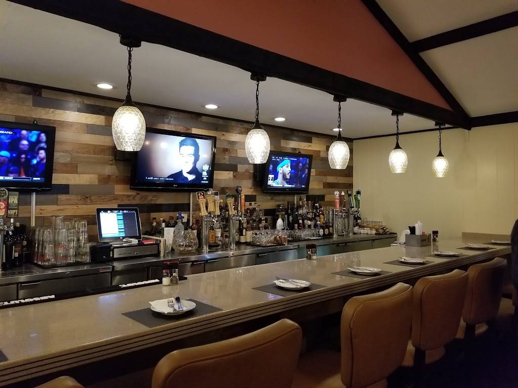 Luccas American Kitchen | restaurant | 428 Lancaster St, Leominster, MA 01453, USA | 9785377100 OR +1 978-537-7100