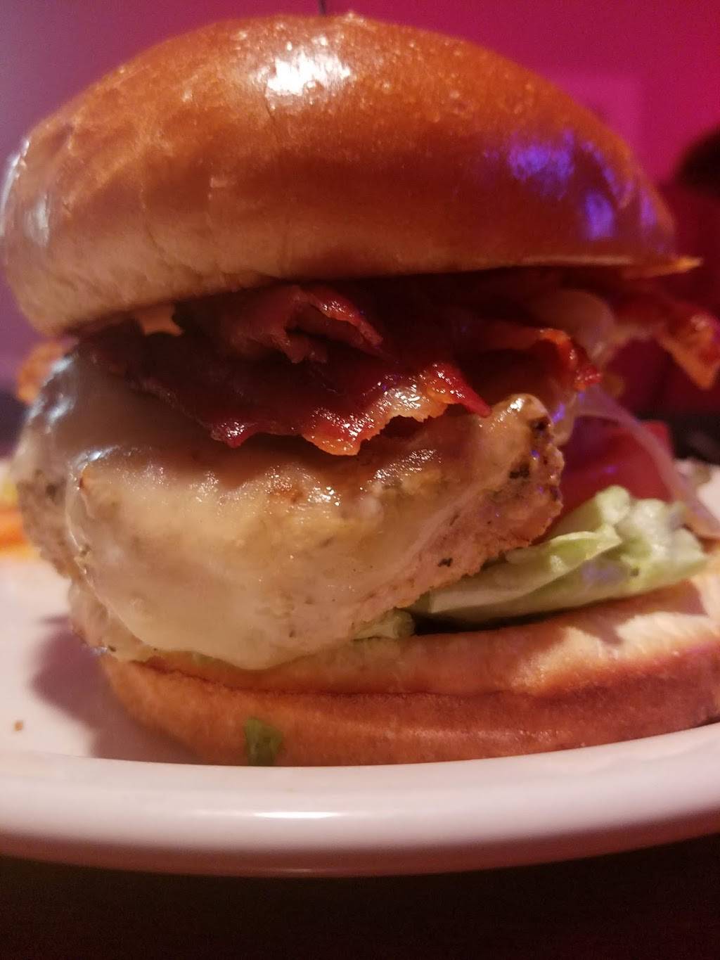 Rebels Backyard Grill | restaurant | 116 W Main St, Duncan, SC 29334, USA | 8643365259 OR +1 864-336-5259