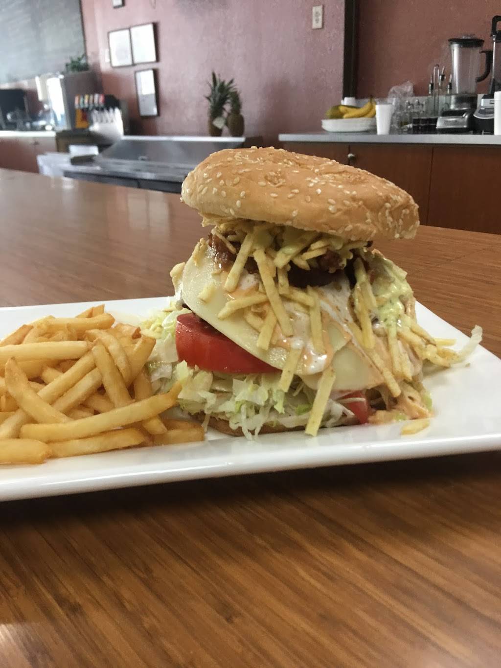 Estes Mucho Perro 3 | restaurant | 11368 Miramar Pkwy, Miramar, FL 33025, USA | 7542633276 OR +1 754-263-3276