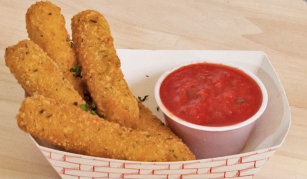 Alibis & Lies | restaurant | 1043 N Main St, Rocky Top, TN 37769, USA | 8654265130 OR +1 865-426-5130