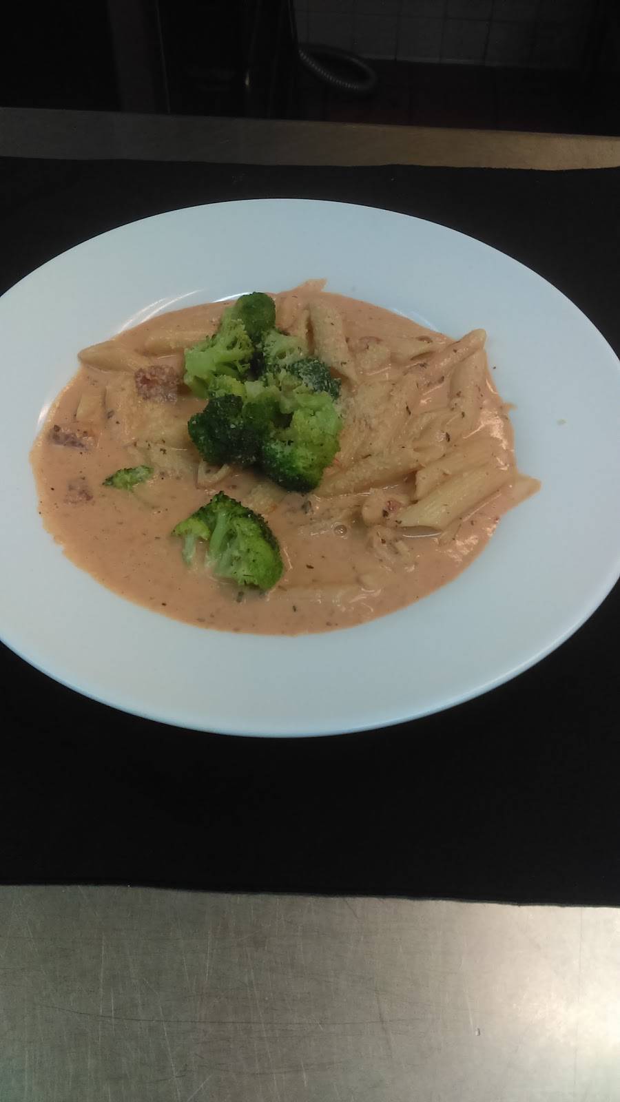 bistro 6k | restaurant | 6000 Memorial Pkwy SW, Huntsville, AL 35802, USA | 2568829400 OR +1 256-882-9400