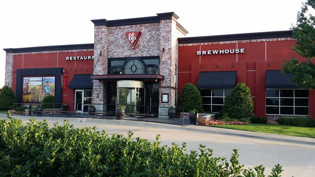 BJs Restaurant & Brewhouse | restaurant | 201 E Interstate 20, Arlington, TX 76018, USA | 8174655225 OR +1 817-465-5225