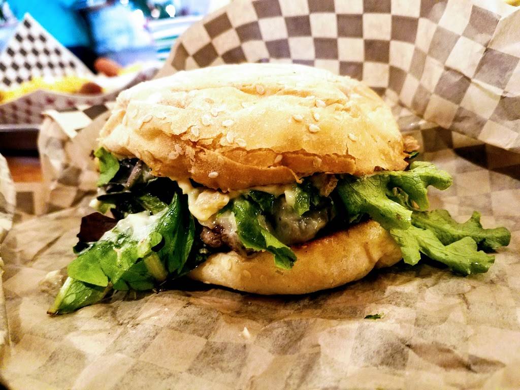 Pine Street Burgers-E. Main & Dorsey Drive | restaurant | 1249 E Main St, Grass Valley, CA 95945, USA | 5304775054 OR +1 530-477-5054