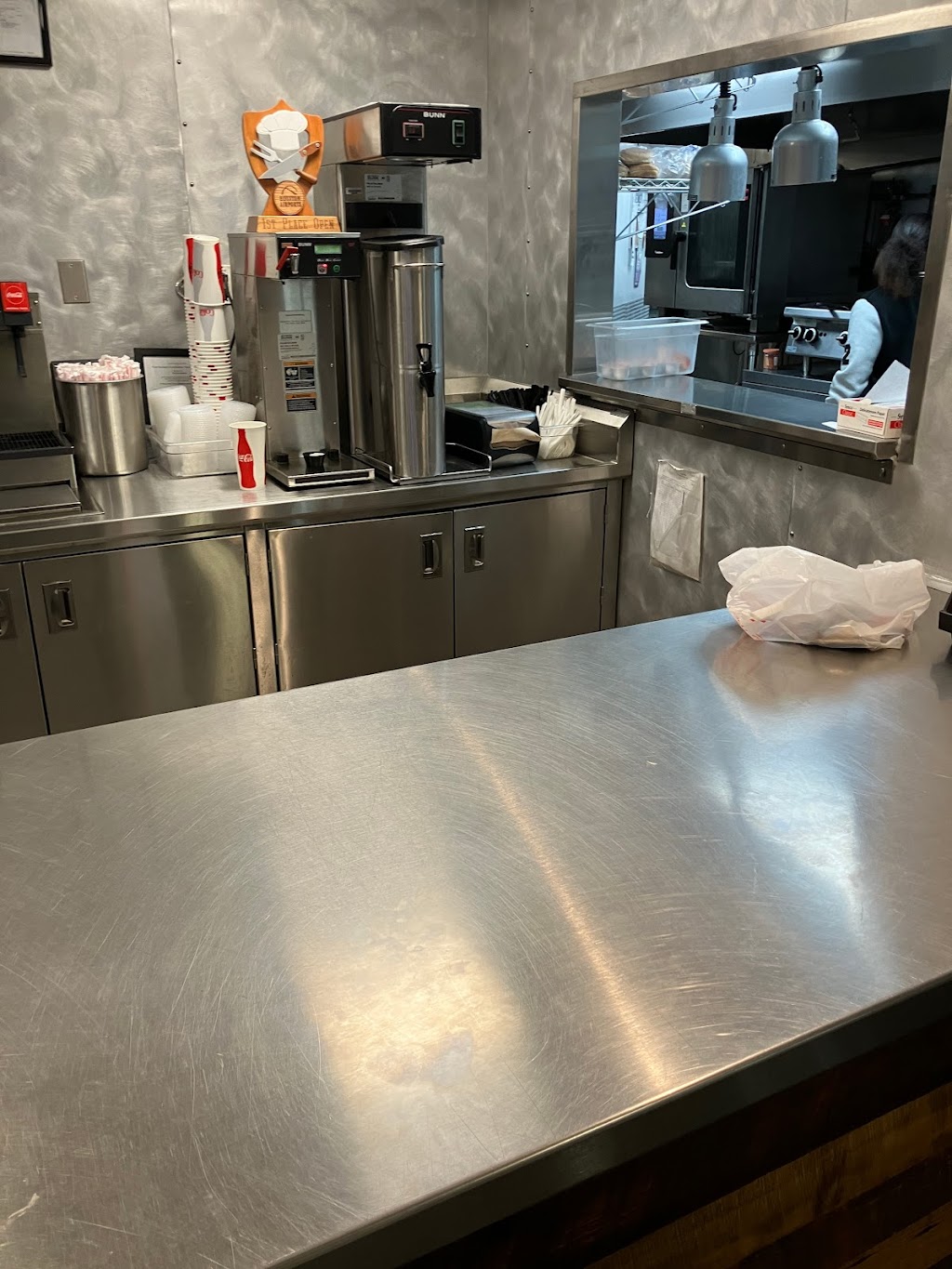 Rays Fish & Shrimp Shack | restaurant | 2800 N Terminal Rd, Houston, TX 77032, USA | 2817676180 OR +1 281-767-6180