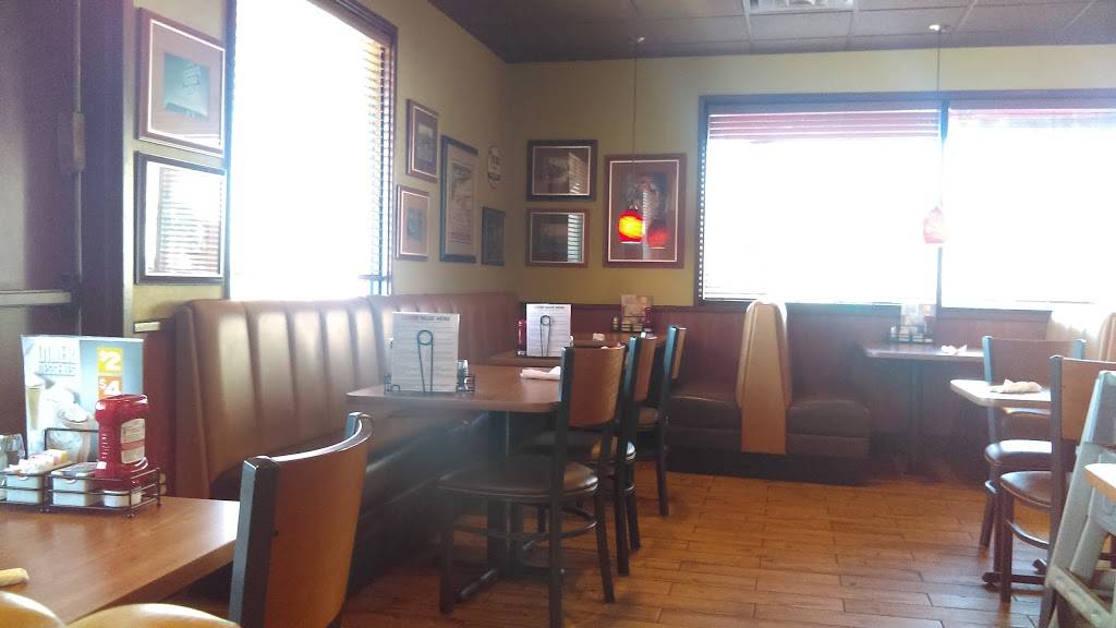 Dennys | restaurant | 3543 Jim Wright Fwy, Lake Worth, TX 76135, USA | 8176259232 OR +1 817-625-9232