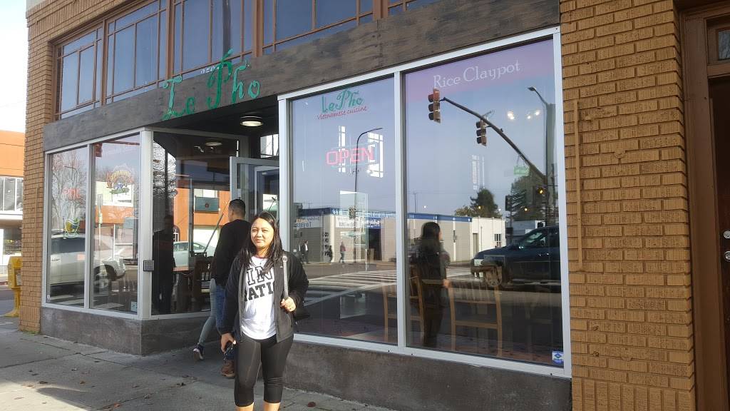 Le Pho Vietnamese Restaurant | restaurant | 2501 San Pablo Ave, Berkeley, CA 94702, USA | 5102805783 OR +1 510-280-5783