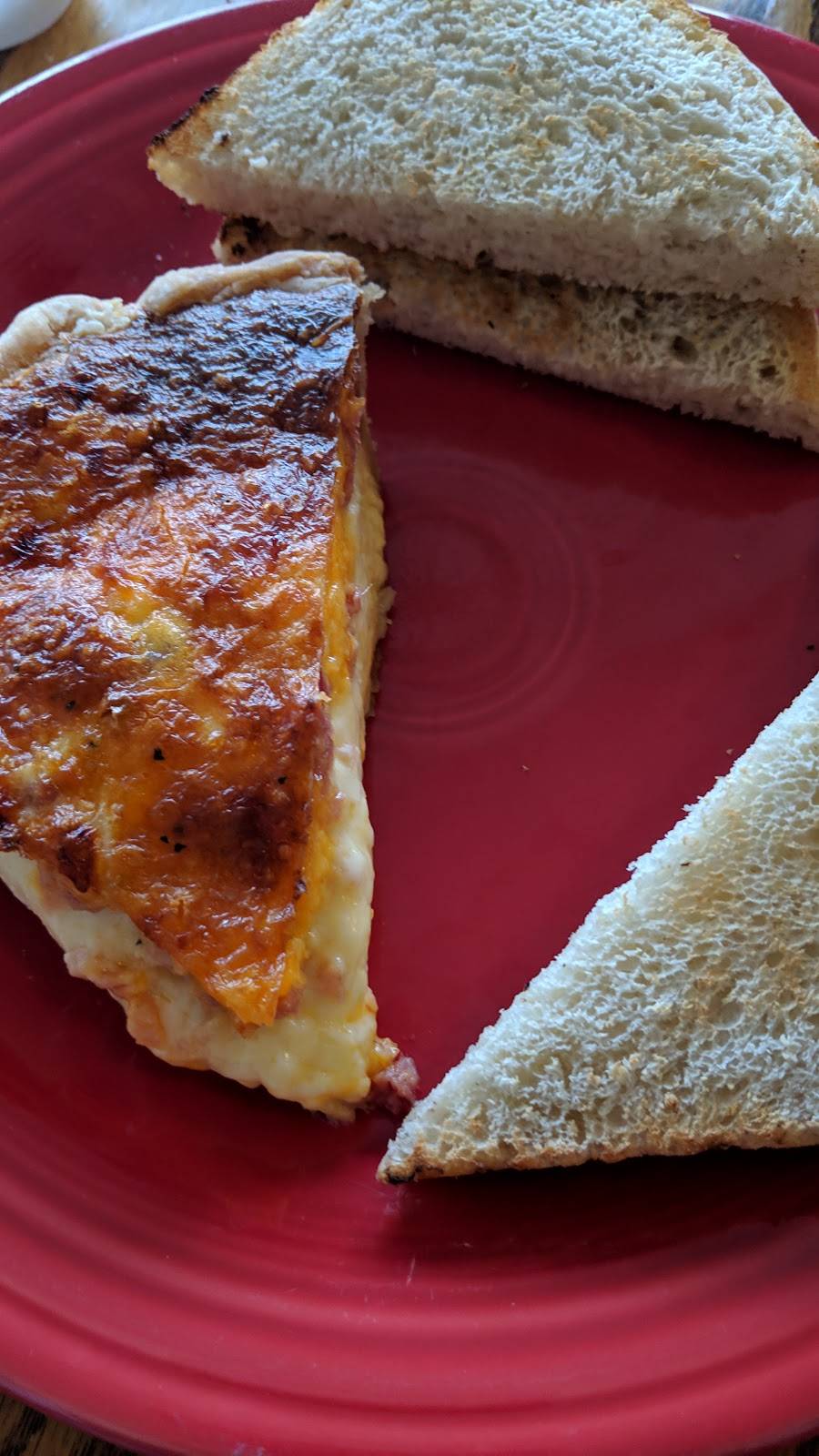 Simply Celias | restaurant | 142 S Main St, Wayland, MI 49348, USA | 2693971737 OR +1 269-397-1737