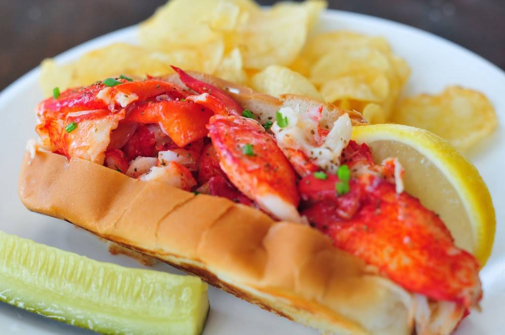 Quincys Original Lobster Rolls | restaurant | 709 Beach Ave, Cape May, NJ 08204, USA | 6096003571 OR +1 609-600-3571