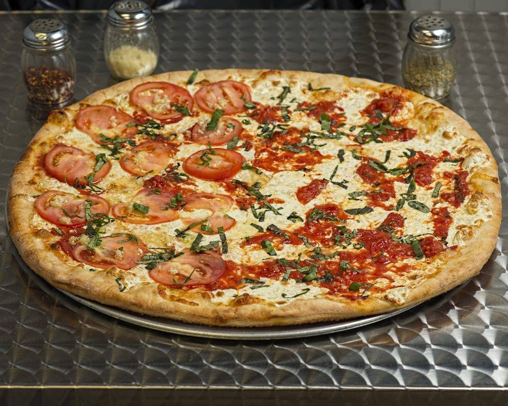 New House of Pizza | restaurant | 840 Main St, Hackensack, NJ 07601, USA | 2013421571 OR +1 201-342-1571