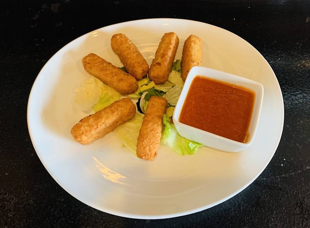 The Italian House | restaurant | 1106 Army Post Rd, Des Moines, IA 50315, USA | 5156306755 OR +1 515-630-6755