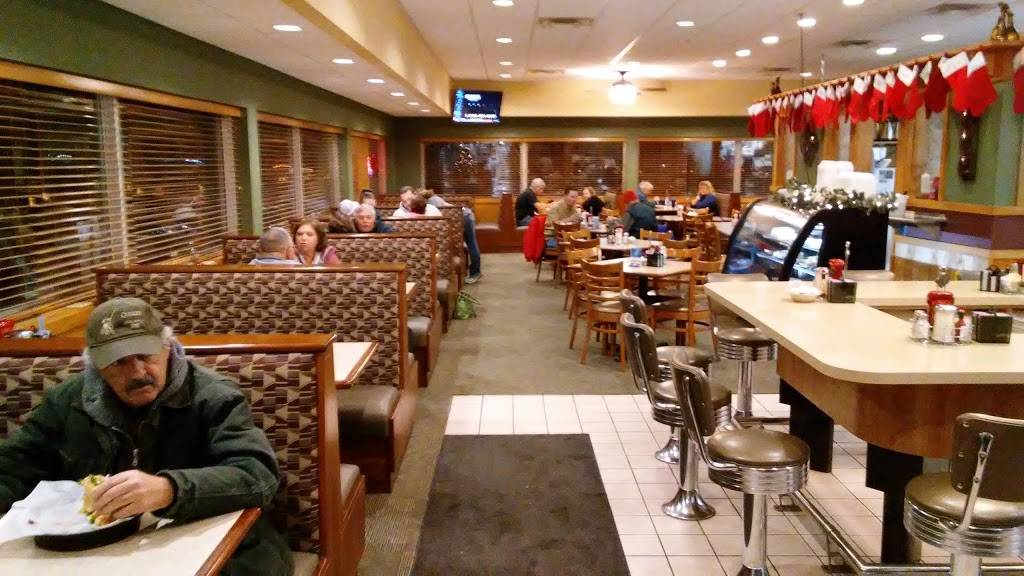 Friendship House Family Restaurant | cafe | N357 Brandenburg Ave, Merrill, WI 54452, USA | 7155368582 OR +1 715-536-8582