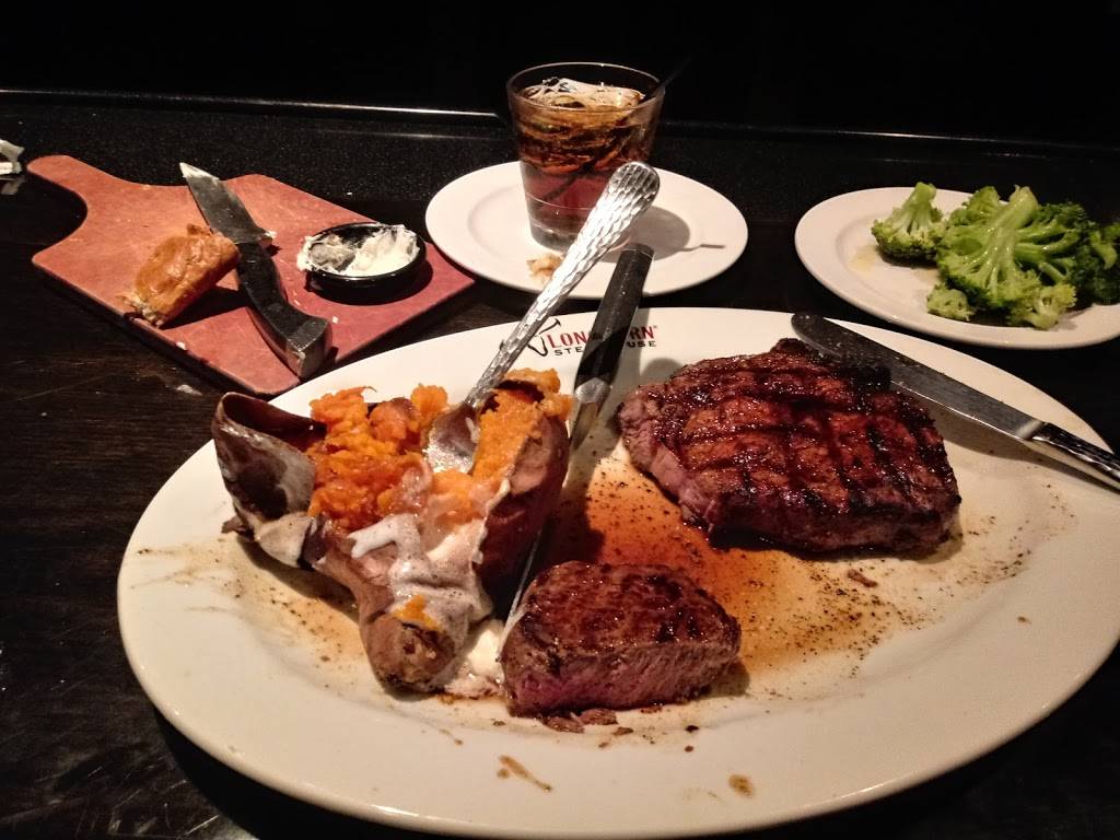 LongHorn Steakhouse | meal takeaway | 2020 Gulf Gate Dr, Sarasota, FL 34231, USA | 9419260344 OR +1 941-926-0344