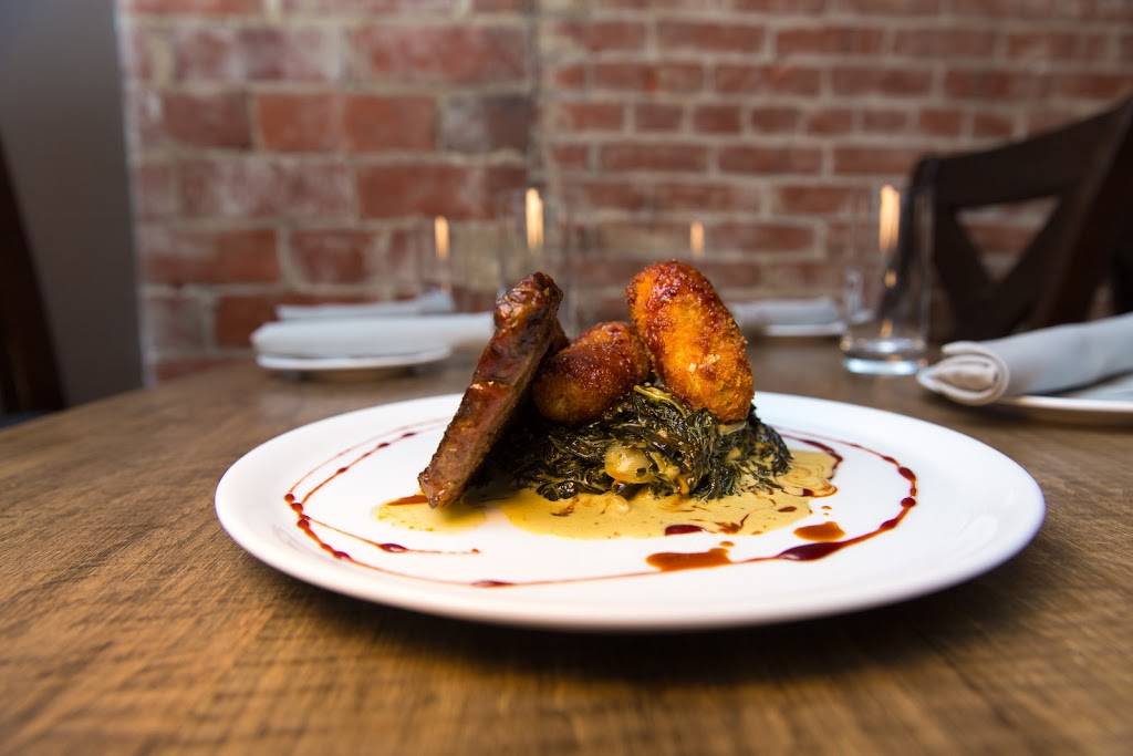 Hook & Hoof New American Kitchen and Cocktail | restaurant | 4125 Erie St, Willoughby, OH 44094, USA | 4405715312 OR +1 440-571-5312