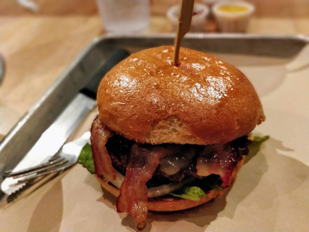 Hopdoddy Burger Bar | restaurant | 142 Vintage Park Blvd Ste A, Houston, TX 77070, USA | 2815542337 OR +1 281-554-2337