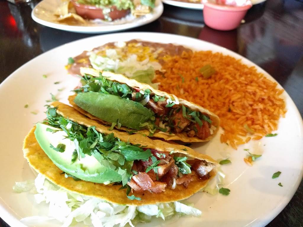 Miguels Cocina | restaurant | 2912 Shelter Island Dr, San Diego, CA 92106, USA | 6192242401 OR +1 619-224-2401