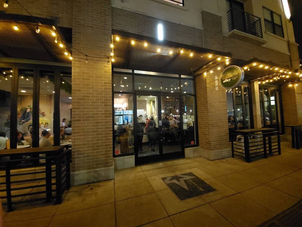 Saigon Alley Kitchen + Bar | restaurant | 1801 L St #70, Sacramento, CA 95811, USA | 9167586934 OR +1 916-758-6934