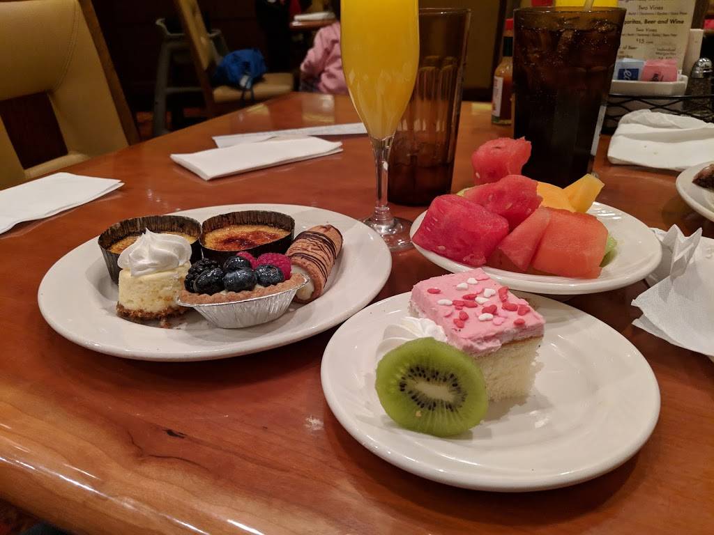 Potrero Canyon Buffet | restaurant | 49500 Seminole Dr, Cabazon, CA 92230, USA | 8002524499 OR +1 800-252-4499