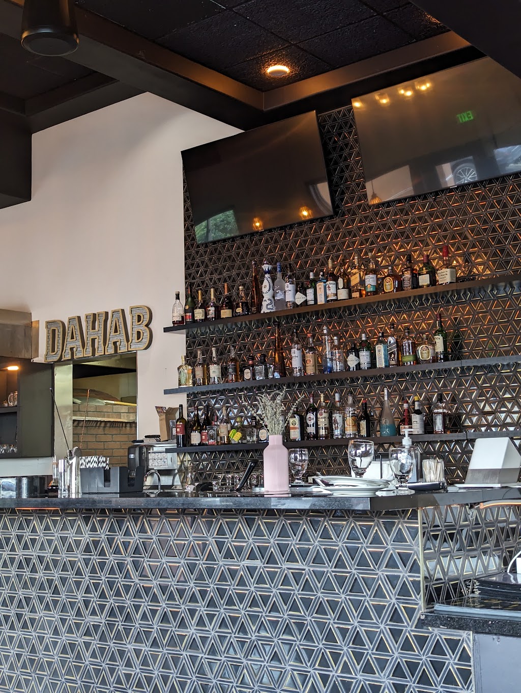 Dahab Restaurant & Cafe | restaurant | 1429 San Mateo Ave, South San Francisco, CA 94080, USA | 6508699534 OR +1 650-869-9534