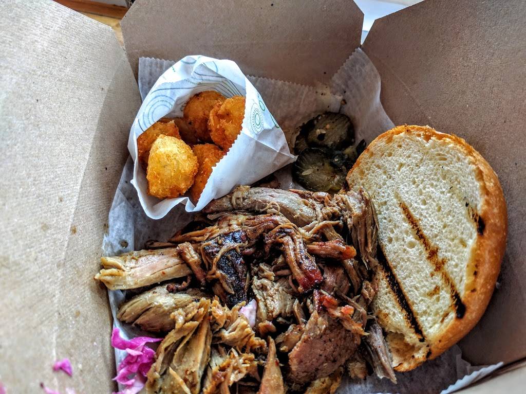 Two Scotts Barbecue | restaurant | 536 Leonard St NW, Grand Rapids, MI 49504, USA | 6166086756 OR +1 616-608-6756