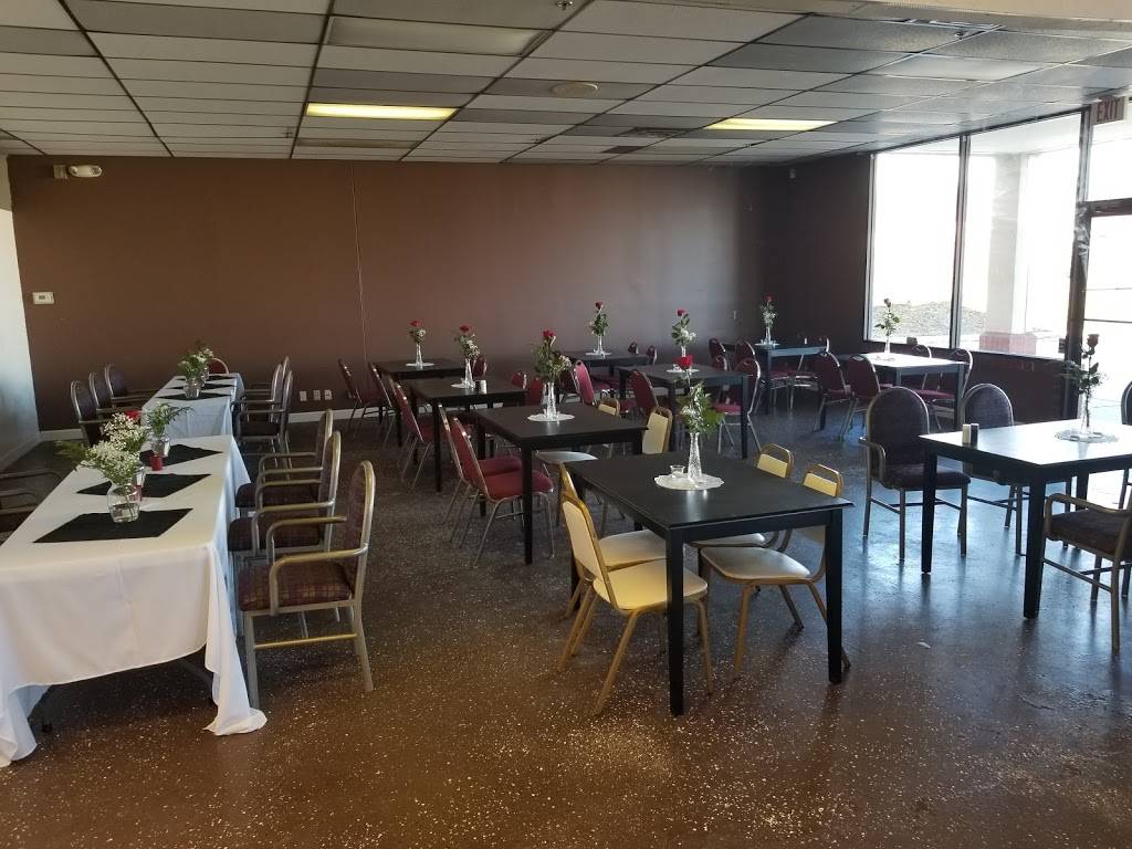 BigCountrys Barbecue | restaurant | 8665 W Brown Deer Rd, Milwaukee, WI 53224, USA | 2625954053 OR +1 262-595-4053