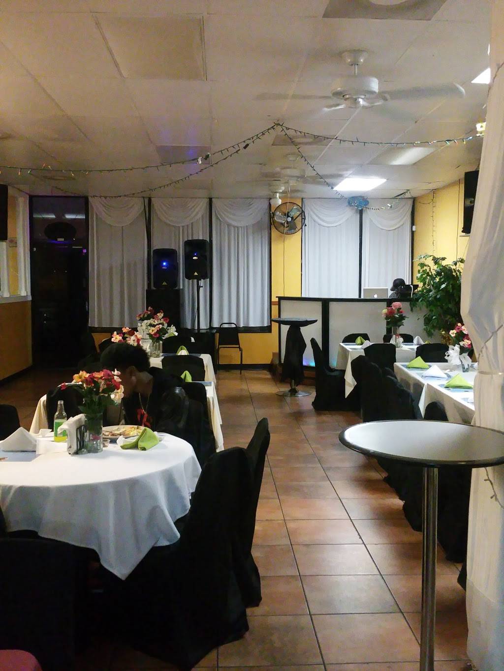 Caribbean Teeze Restaurant | restaurant | 6295 Lake Worth Rd #32, Greenacres, FL 33463, USA | 5614293698 OR +1 561-429-3698