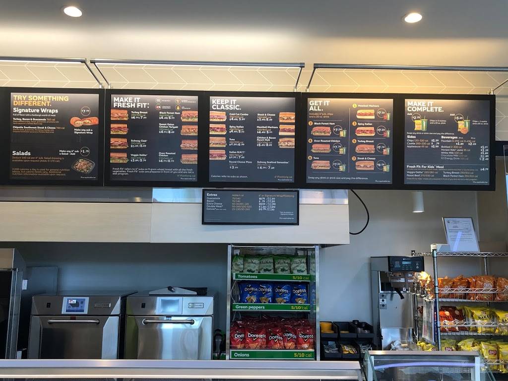 Subway Restaurant | restaurant | 1670 Carl D. Silver Pkwy, Fredericksburg, VA 22401, USA | 7032824959 OR +1 703-282-4959
