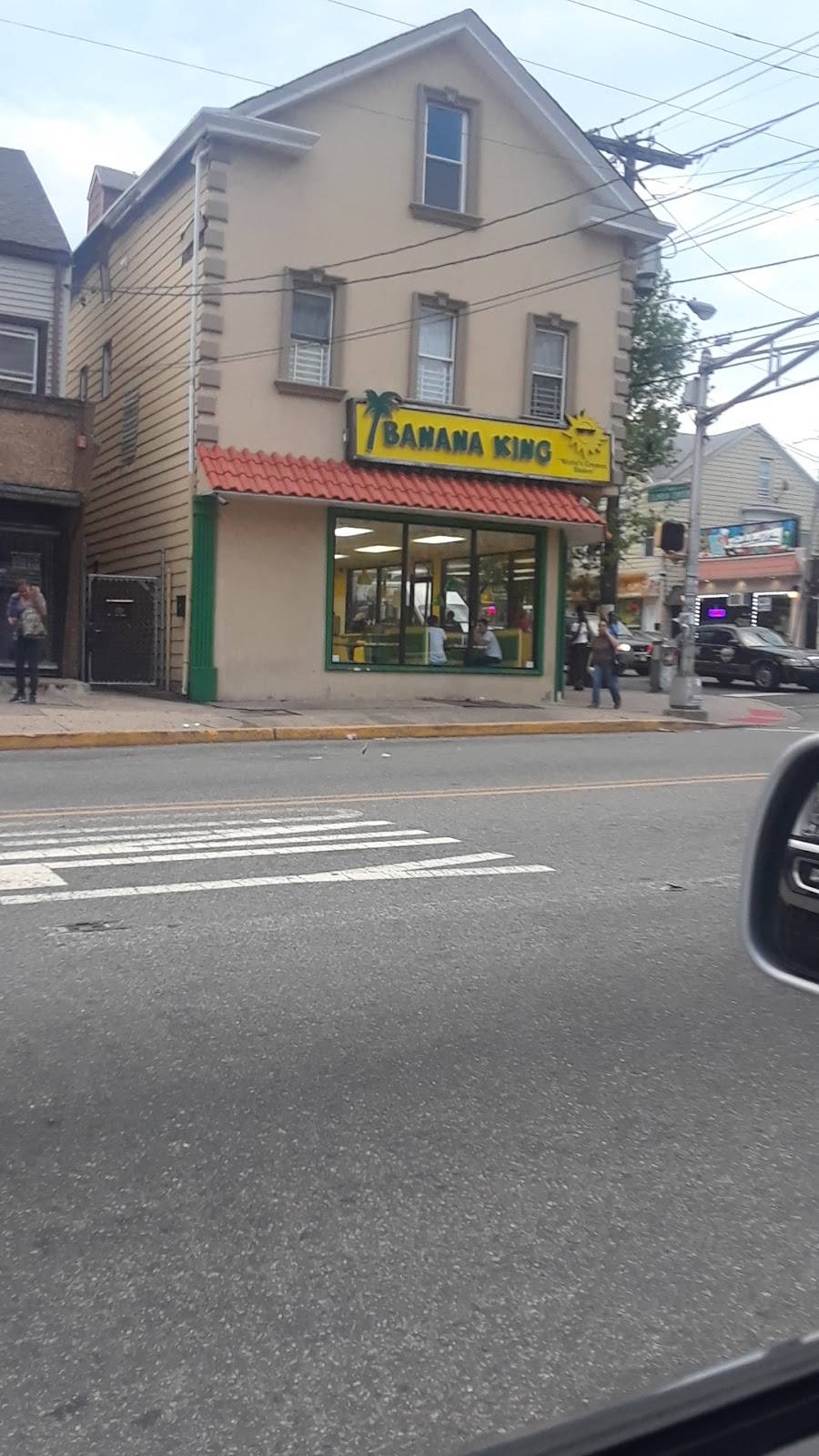 Banana King | restaurant | 997 Madison Ave, Paterson, NJ 07501, USA | 9736535770 OR +1 973-653-5770