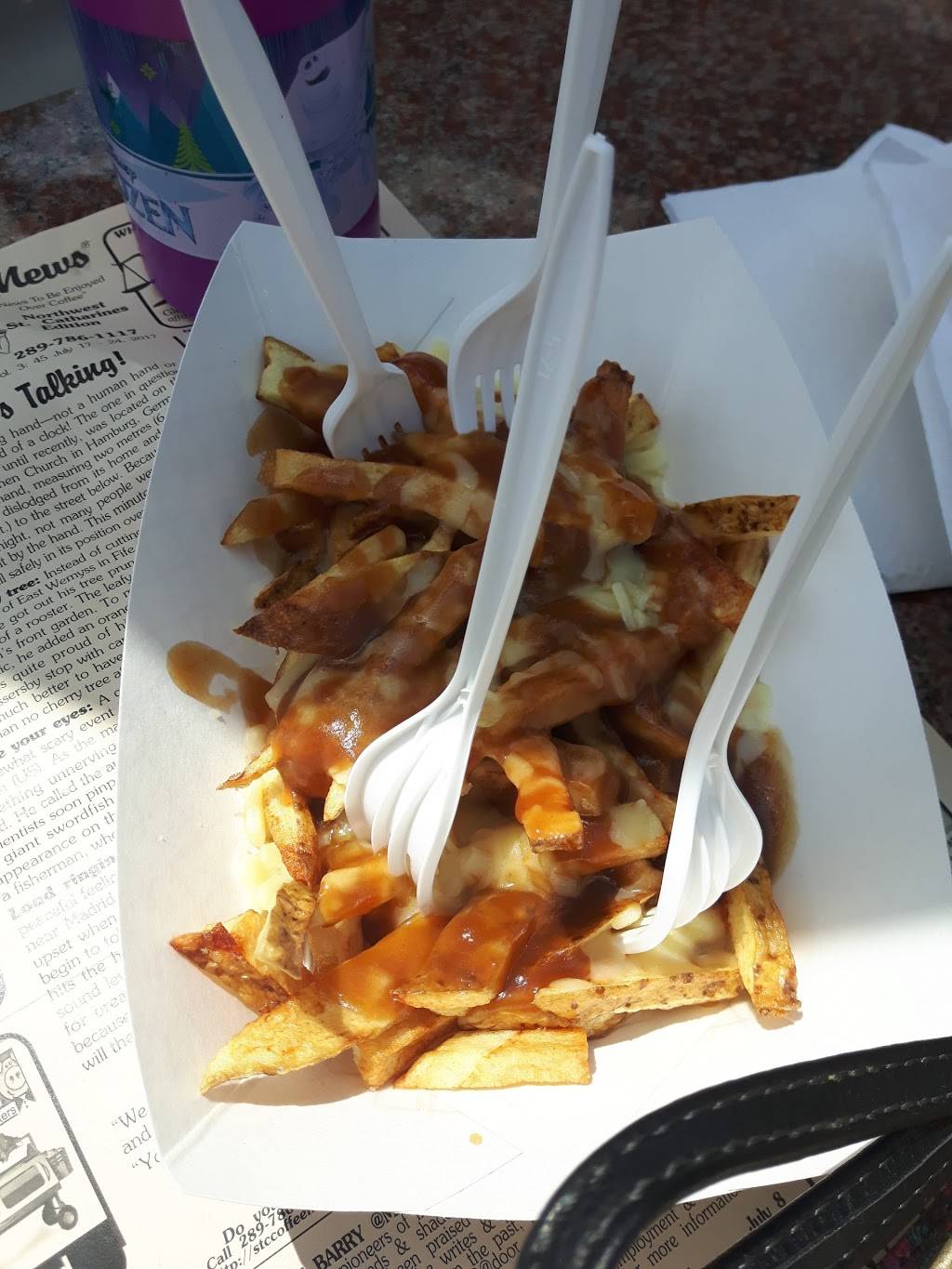 Oasis Lake Side Pita & Icecream | restaurant | 48 Lakeport Rd, St. Catharines, ON L2N 4P5, Canada | 9059388080 OR +1 905-938-8080