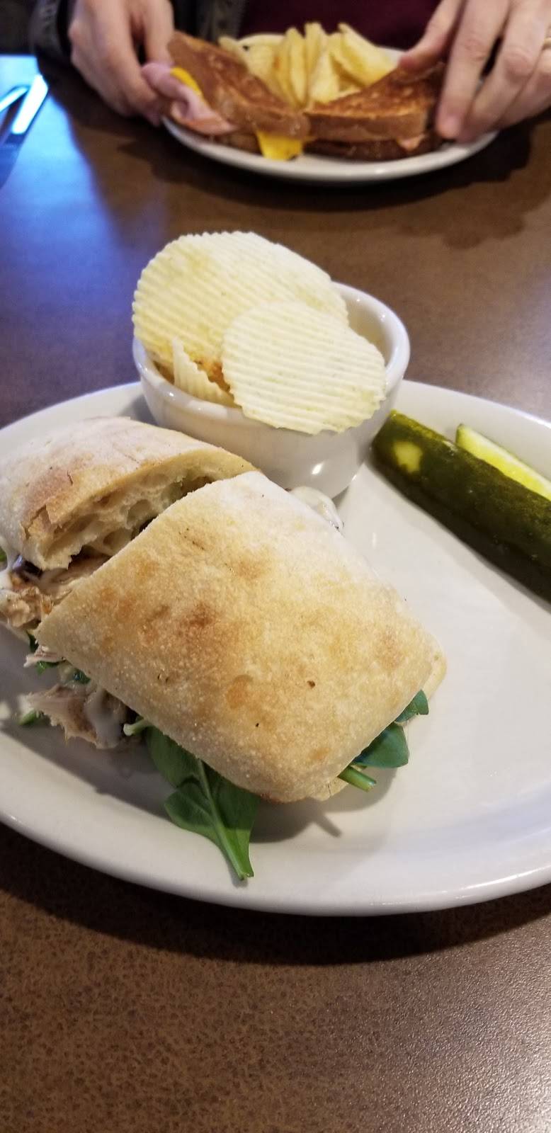 Char Broil | restaurant | 2450 Monroe Ave, Rochester, NY 14618, USA | 5854734960 OR +1 585-473-4960